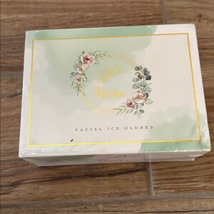 Facial ice‎ globes- New in sealed box